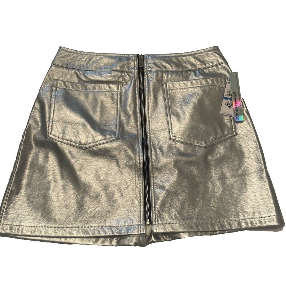 NWT Tinseltown Metallic Silver Mini Skirt - Size XL